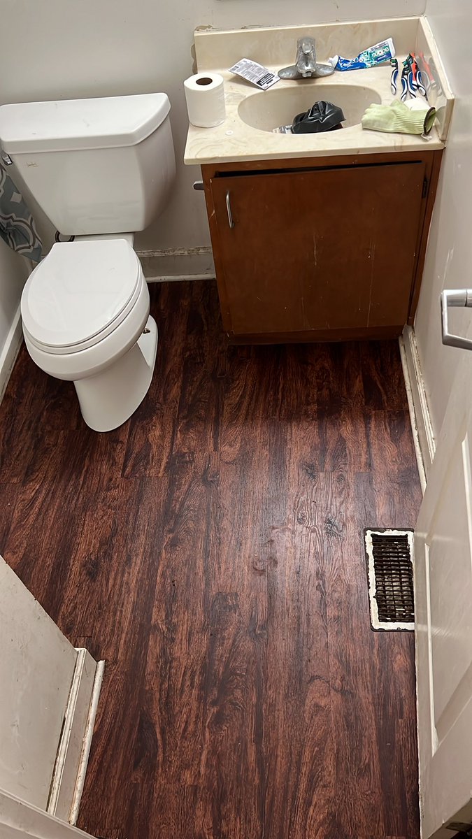 kdunc_'s tweet photo. If you or somebody you know needs any floor installation done I’m your guy! Reliable and high quality work for sure every time, my goal is to always be proud of anything I put my hands on 🤝🏽 just a few small projects to speak for itself https://t.co/gVMg1NvYac