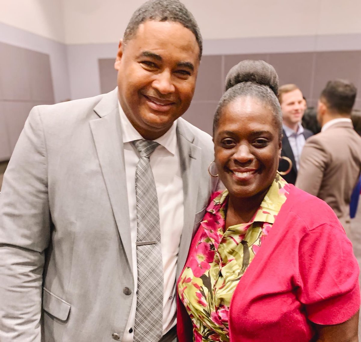 johnmckinney_'s tweet photo. Had a great evening last night at the LA County Democratic Party Annual Franklin & Eleanor Roosevelt Awards dinner. Met many folks all over the county that are making such a positive impact in their community. Congrats to all the honorees! 

#lacdp #lademocrats #lacounty #losangeles #johnmckinney #mckinney4la #VoteMcKinneyforLADA2024 #teammcKinney