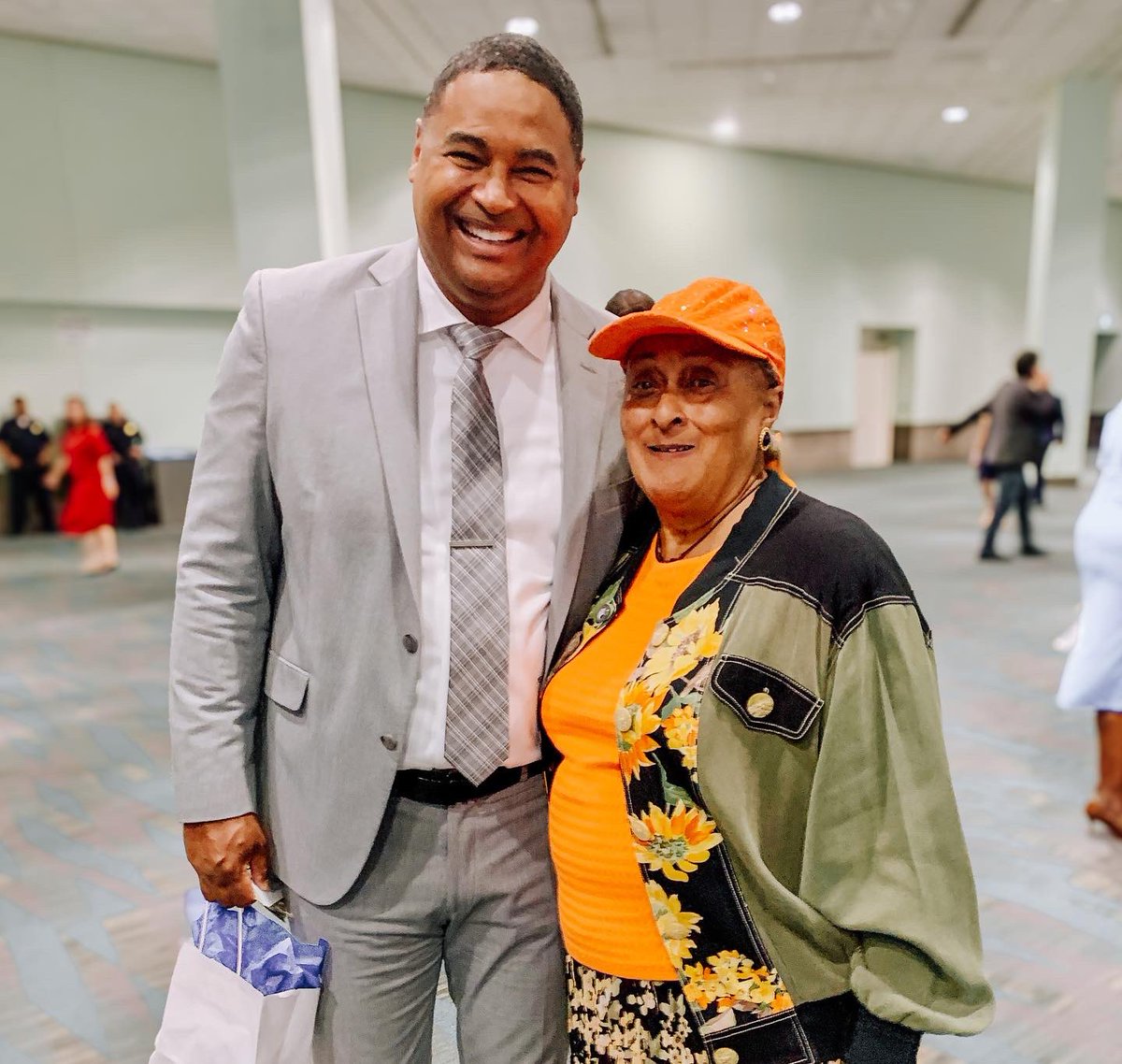 johnmckinney_'s tweet photo. Had a great evening last night at the LA County Democratic Party Annual Franklin & Eleanor Roosevelt Awards dinner. Met many folks all over the county that are making such a positive impact in their community. Congrats to all the honorees! 

#lacdp #lademocrats #lacounty #losangeles #johnmckinney #mckinney4la #VoteMcKinneyforLADA2024 #teammcKinney