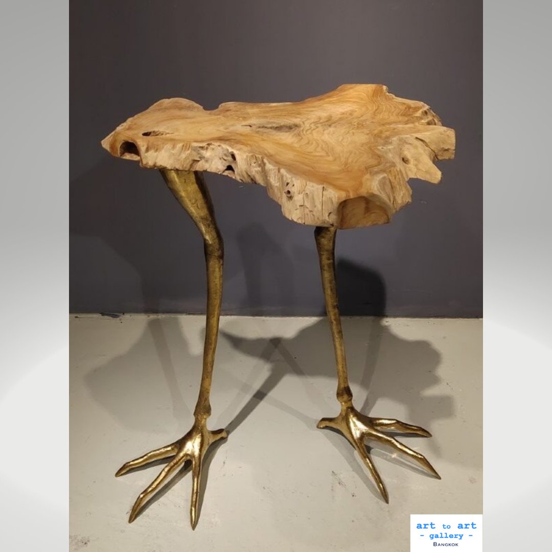 arttoartgallery's tweet image. 💥The Bird Table💥 - imaginative in design, a unique piece that could add a touch of sophistication and luxury to any room!

Check it out here 👉 pulse.ly/z9mk7eubof

#art #arttoartgallery #birdtable #teakwood #brass #goldpatina