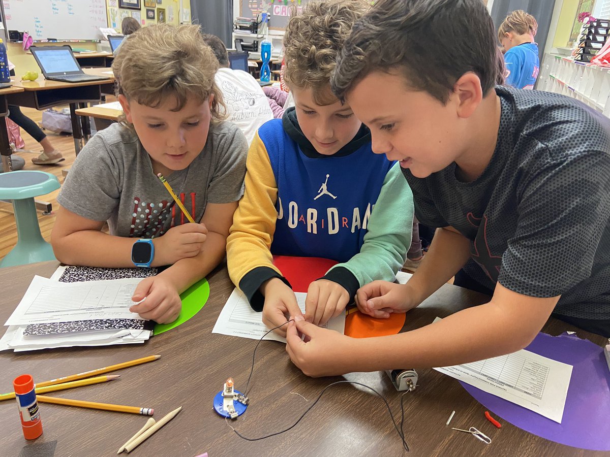 April Dean tweet media