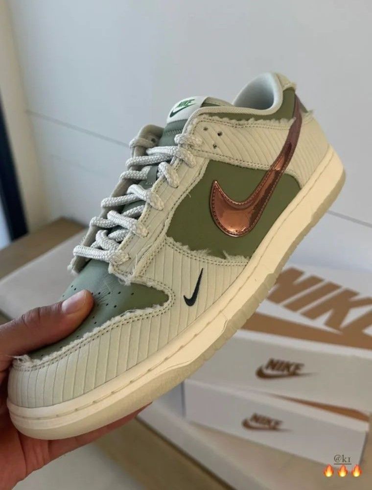 SneakerAlertHD's tweet photo. First Look at the Kyler Murray x Nike Dunk Low "Be 1 Of One" https://t.co/tK1R7qzSvB