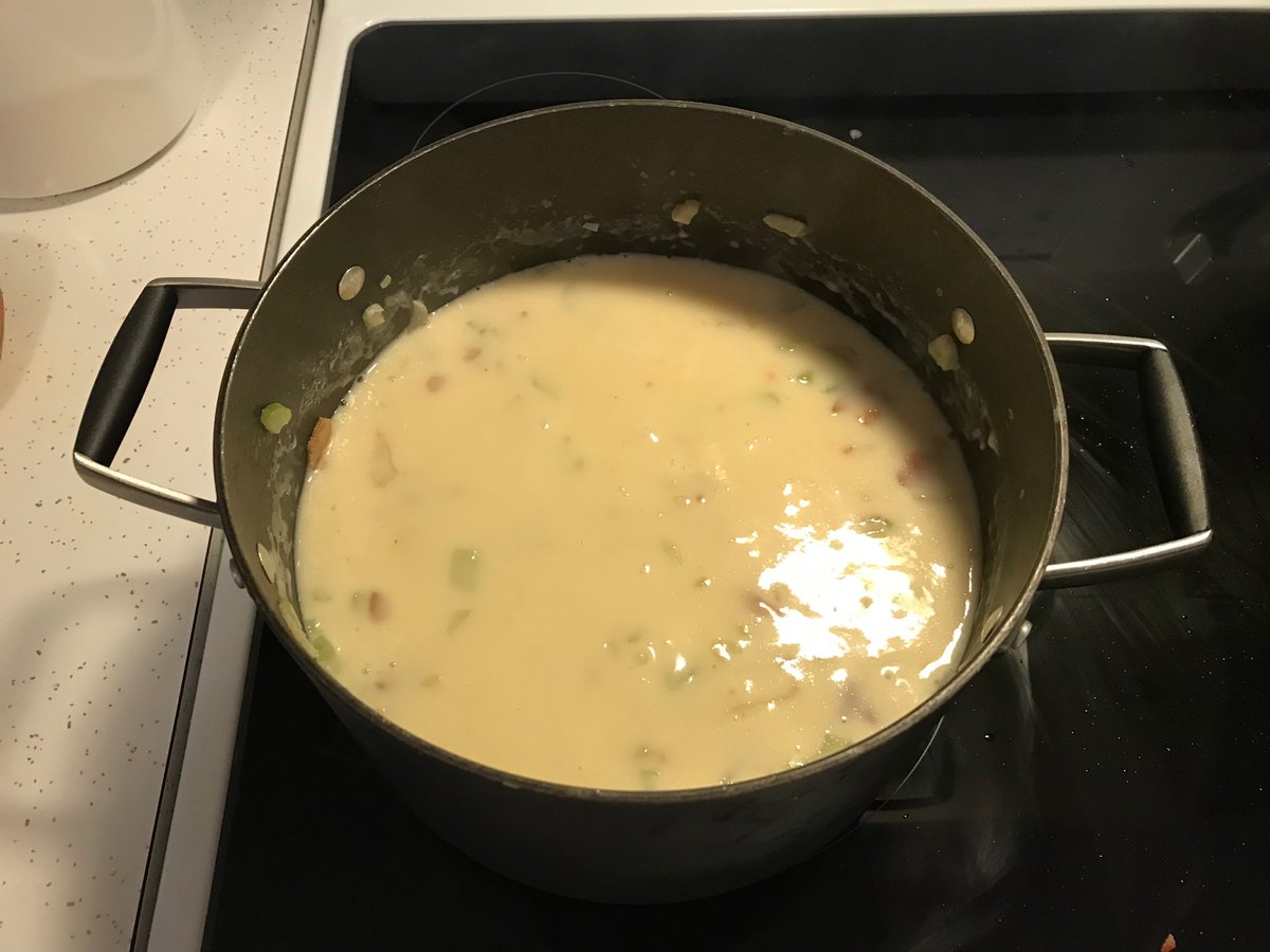 MichaelLinenbe1's tweet photo. Another budget friendly meal with leftovers for lunch this week; potato soup. Even cheaper when the potatoes were grown in our garden. #budget #mealplanning #everydollar https://t.co/ydNW3RQDL6