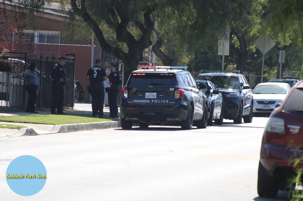BaldwinPNews's tweet photo. Bomb Threat Prompts Evacuation at St. John the Baptist School in Baldwin Park Monday
https://t.co/Es1P21MBN0 https://t.co/HirJ9EL4oN
