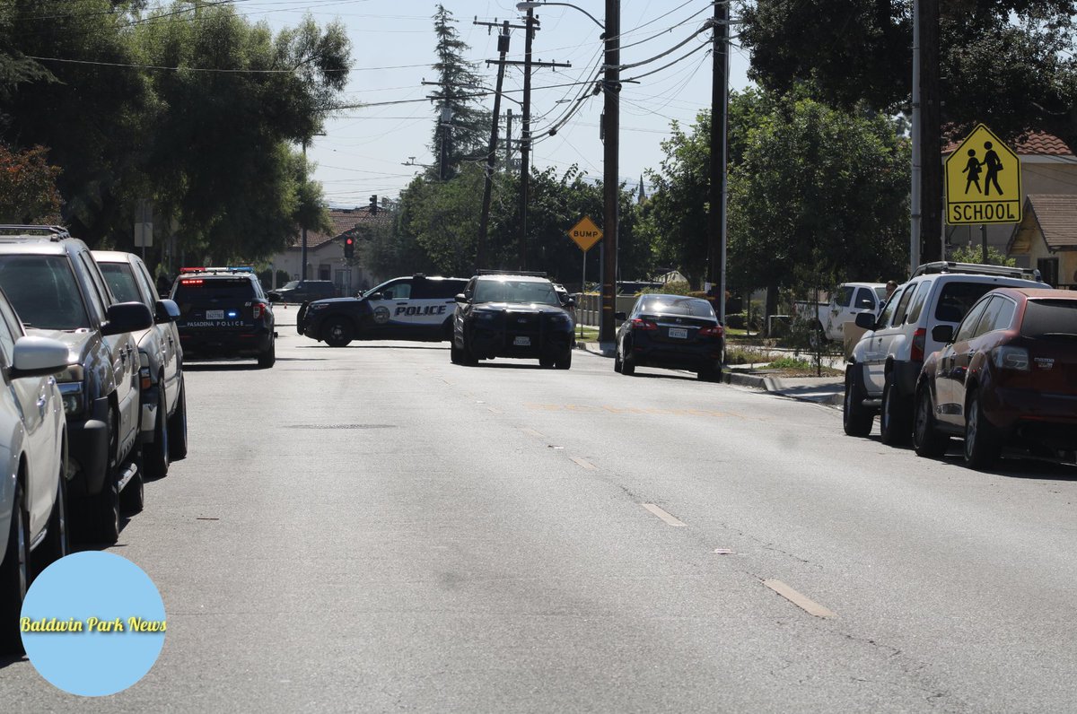 BaldwinPNews's tweet photo. Bomb Threat Prompts Evacuation at St. John the Baptist School in Baldwin Park Monday
https://t.co/Es1P21MBN0 https://t.co/HirJ9EL4oN