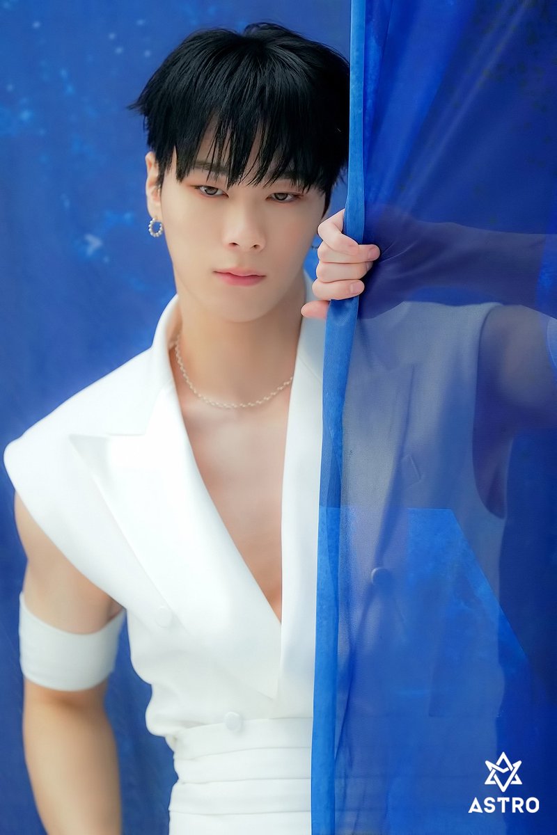 cheolbinsART's tweet photo. Behind the Scenes from #ASTRO #문빈_산하''s 1st Mini - Album Jacket, "IN-OUT" Part 03
@offclASTRO
#아스트로 #アストロ
#MOONBIN #문빈 #ムンビン #WenBin #文彬 #MOONBIN_SANHA #DdanKong #딴콩 https://t.co/ffmNOQjSg6