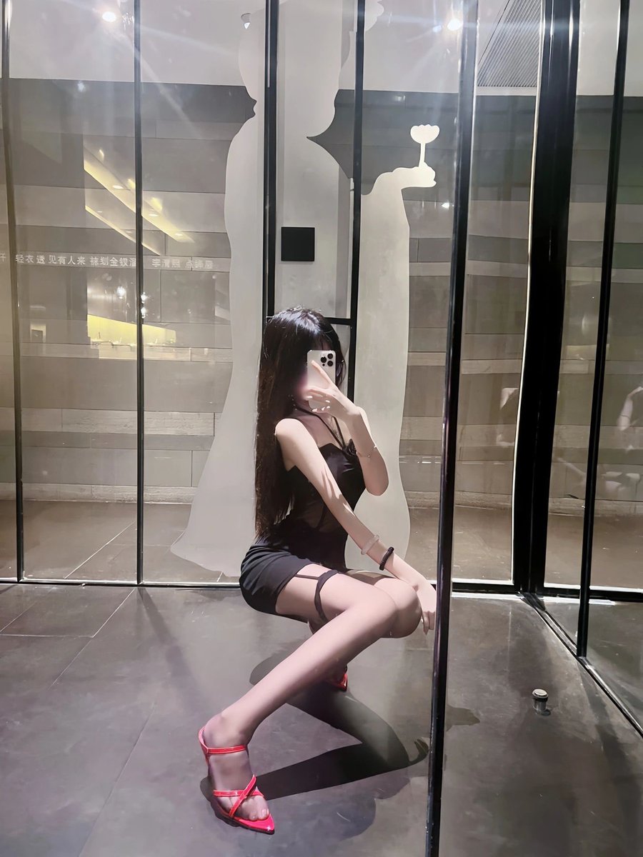 ConawayVal39225's tweet photo. 性感不是我说的，也不是你们评价的，它本身就是骨子里自带的🤭#南京 #性感的小鱼儿 #早安 #分享日常 https://t.co/QRIwOVlt4b