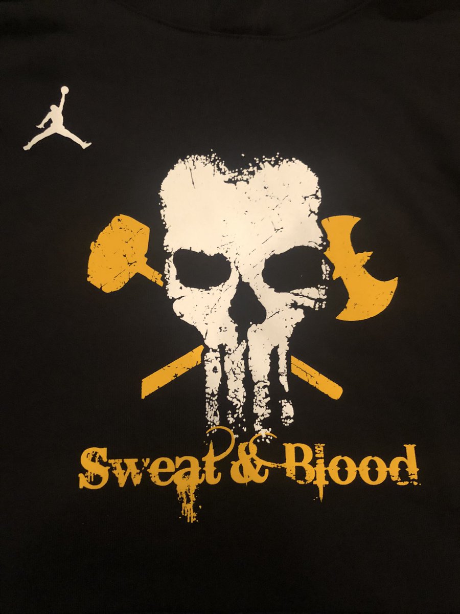 You don’t get the relationships you want, you get the relationships you build. UALBs dinner #Team #Sweat&amp;Blood