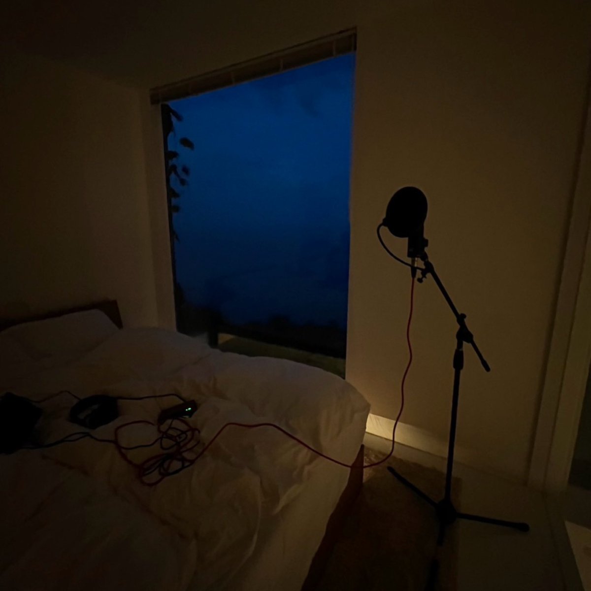 t1m_oo's tweet photo. tim &amp; 3one 2nd EP
「time is 3:01”」　
各ストリーミングサイトにて配信開始されました✴︎
熱海市で製作された5曲目「Iris」の
recording 風景が今作のジャケット写真になっています︎💿

https://t.co/uWQlPeaOdL https://t.co/mzF1kVC1bW