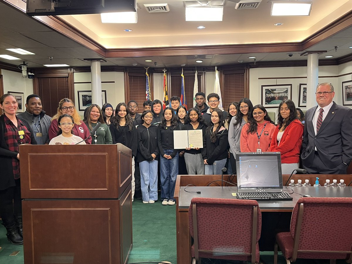 ICYMI, during tonight's Mayor & City Council Meeting, October 16-20 was designated as 'Lights on After School Week' in the City of Gaithersburg. #LightsOnAfterschool Week is a nationwide event celebrating after-school programs & their important roles in the lives of children.