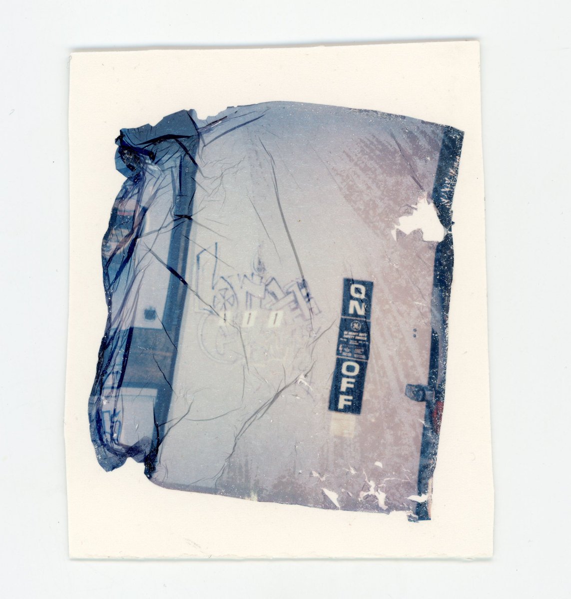 KOTOROROCKS's tweet image. more lifts!

#polaroidi2 #altprocess