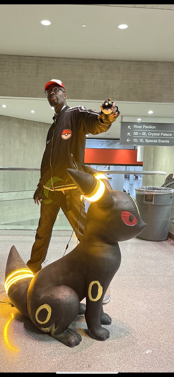davidcosplay91's tweet photo. @NewYorkComicCon was a huge success I was able to show my lifesize @Pokemon cosplay. Can’t be a Pokémon master without real size Pokémon. @PokemonGoApp @PokemonUnite @sarahnatochenny shouted me out on TikTok mission completed #Pokemon #Pokemon151 #PokemonMasters #pokemoncosplay https://t.co/hPnQmHeq7t