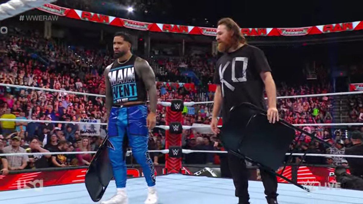 theusotwinzcom's tweet photo. #WWERaw #MainEventJeyUso #UndisputedTagChamp (@WWEUsos) https://t.co/xCdDfdZ4Lz