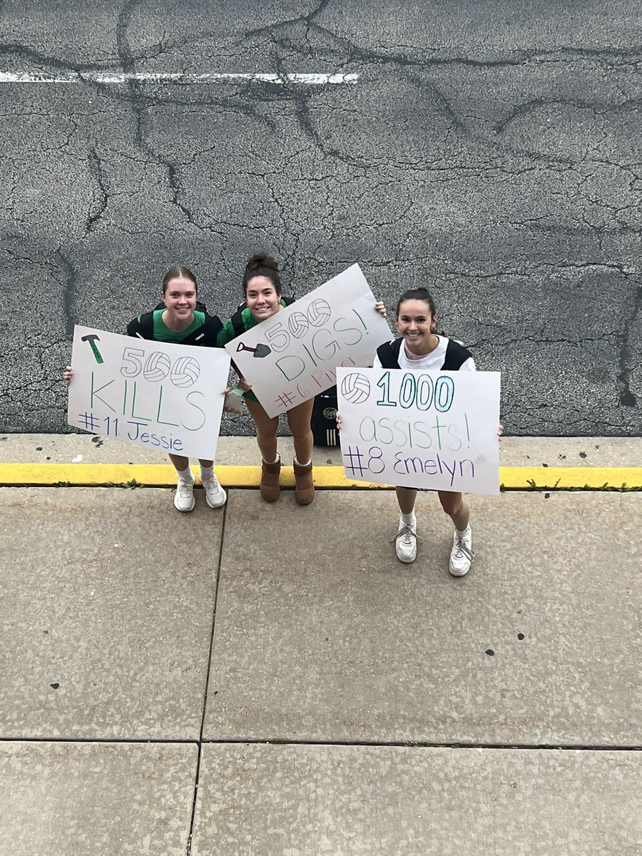 Congrats to our 3 senior captains hitting career milestones this year!

Piper Barber 500 digs
Emelyn Stettin 1000 assists
<a href="/JessieTrapp/">Jessie Trapp</a> 500 kills

Great job being leaders on and off the court!