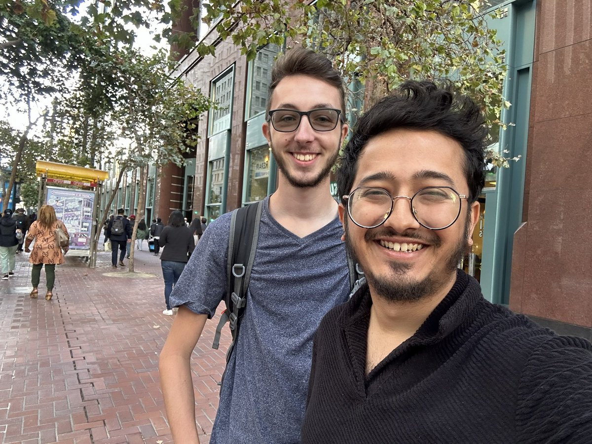 finally IRL meeting the cofounder of the best scheduling infrastructure for @huddle01com’s app layer. @huddle01com 🤝 @calcom