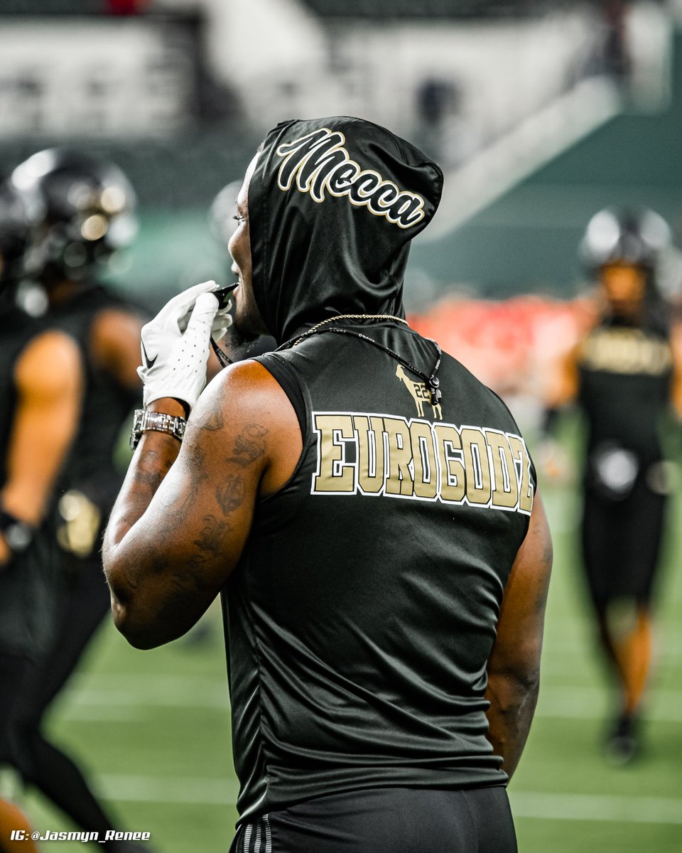 SMOKETIMUSPRIME's tweet photo. Long Live The Godz #GCOYK #EUROGODZ #BAYOUUUBOYZ #ODOGG https://t.co/c2CxcsddeQ