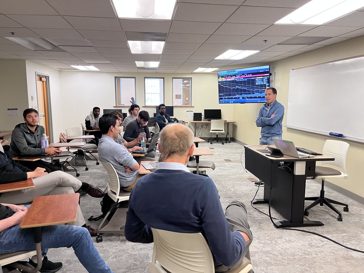 SchafferLibrary's tweet image. Stephen Rosenblatt '87, Managing Director at Barclays Bank, visited on Tuesday, 10/10 to speak to the Student Investment Fund about how to get the most out of the Bloomberg Terminal. If the Bloomberg Terminal interests you see this link for more info:
union.edu/schaffer-libra…