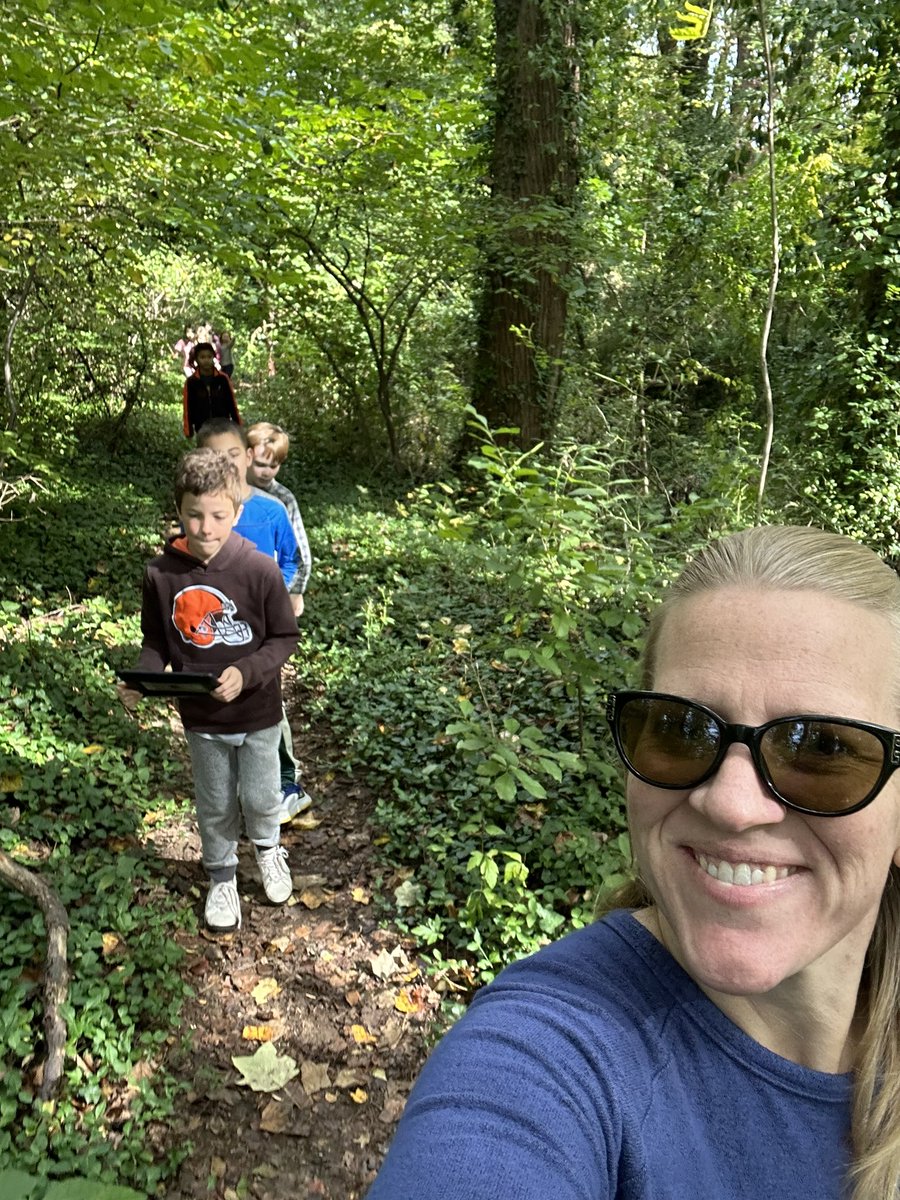 Lchami2's tweet photo. Exploring Cougar Woods while creating iMovies! @haycockcougar https://t.co/ZfJpJbMt2o