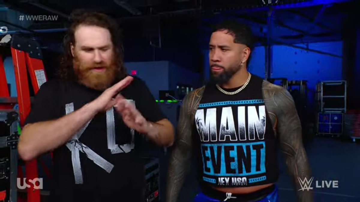 theusotwinzcom's tweet photo. #WWERaw #MainEventJeyUso #UndisputedTagChamp (@WWEUsos) https://t.co/JCqjn3E18C