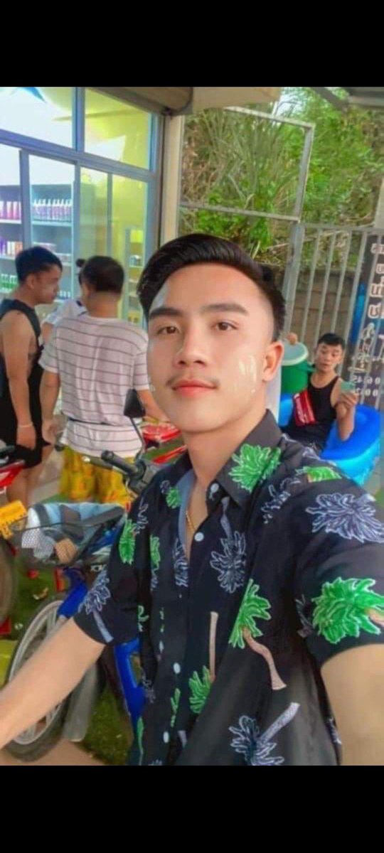 TQvcZroXDYIGPiA's tweet photo. ໃຜເຄີຍໄດ້ຄົນນີ້ແດ່ໂຄດຄັກ https://t.co/PcOQbsj0hR