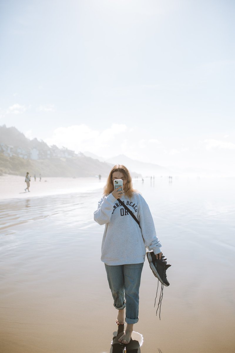 AirSpaethe's tweet photo. Haystack rock. Maybe cliche.. but I’ve been wanting to come here for so long 😍 https://t.co/7qmyv86fFo