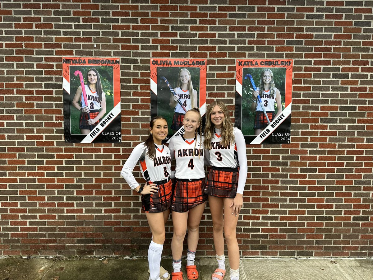 AkronHSSports's tweet photo. Congrats seniors and thank you for all that you have done for Field Hockey in Akron!!!

Senior Olivia McClaine with the hat trick, Senior Kayla Cebulski and Senior Nevada Bergman with 1 goal each!!

Varsity FH clinched the Niagara Orleans League Title with the 5-0 over Newfane!! https://t.co/ERbsbQrnYi