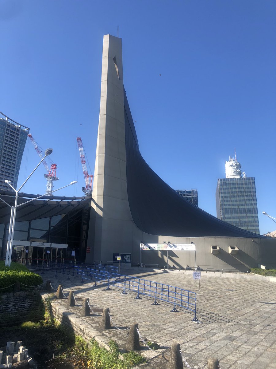 salmiakki_crew's tweet photo. 本日は
表参道コレクション

国立代々木競技場 第二体育館にて

BLANCOの舞台をSalmiakki crewが
書き下ろした楽曲で
生演奏にてパフォーマンスします

チケットSOLDOUT!!
頑張ってきます

#OMOTESANDOCOLLECTION #表参道コレクション #live #japan https://t.co/eNFgfEmvrQ
