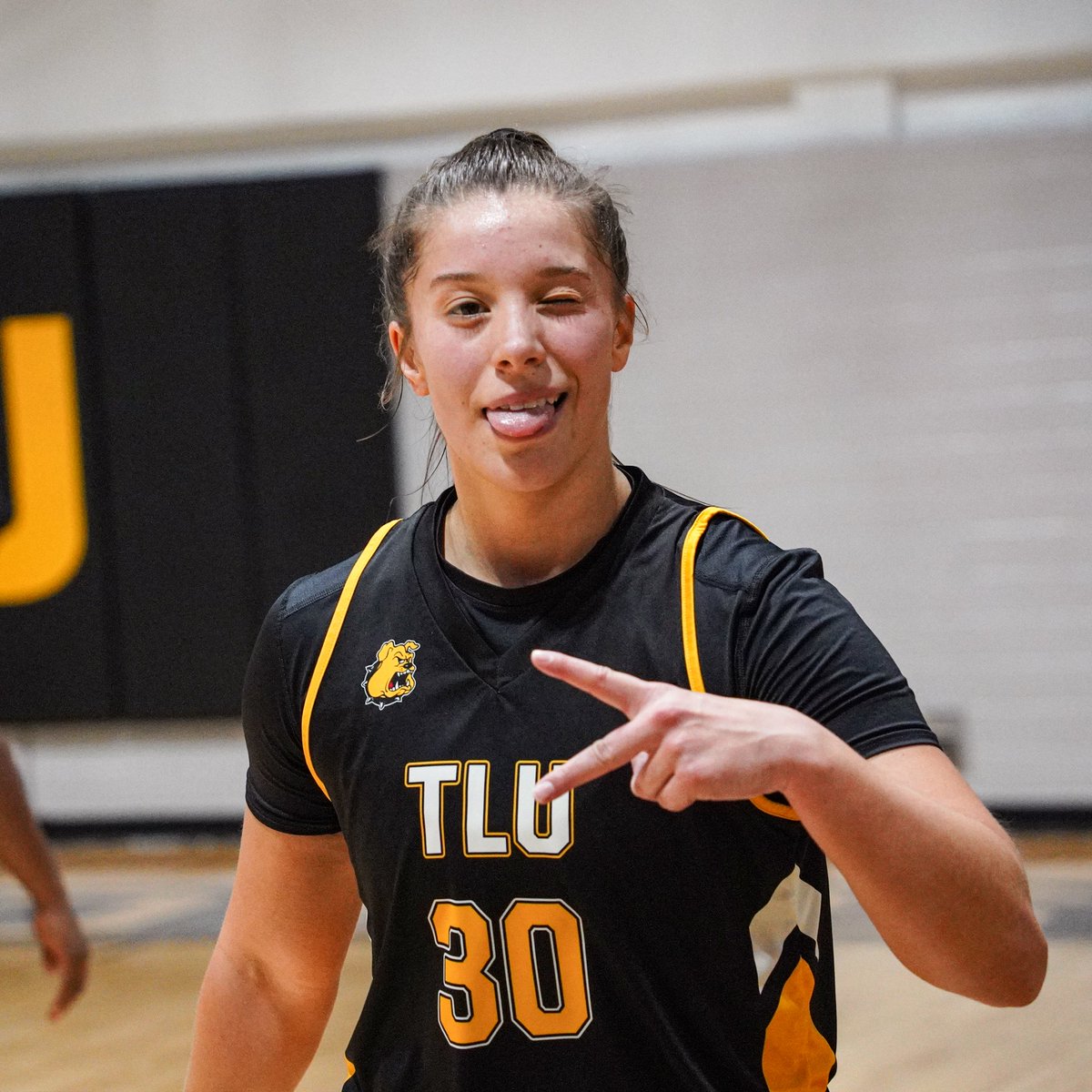 TLUwbb's tweet photo. 𝐁𝐚𝐜𝐤 𝐚𝐭 𝐢𝐭 🤩🤟🤟

#TooLiveU | #PupsUp https://t.co/mCDvX4YkiL