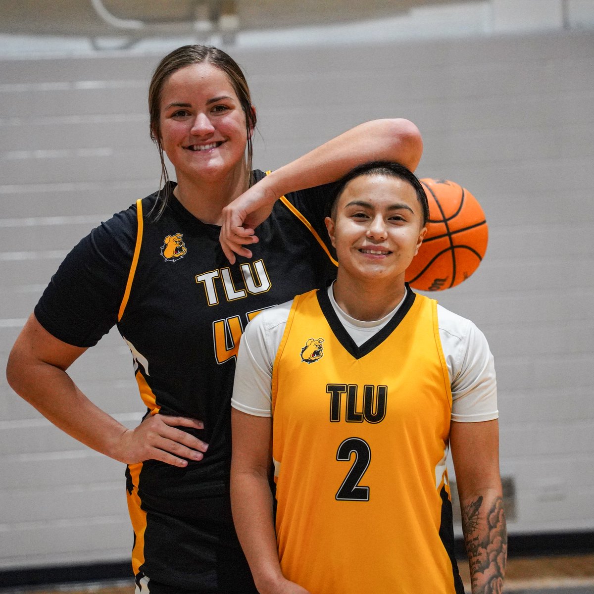 TLUwbb's tweet photo. 𝐁𝐚𝐜𝐤 𝐚𝐭 𝐢𝐭 🤩🤟🤟

#TooLiveU | #PupsUp https://t.co/mCDvX4YkiL