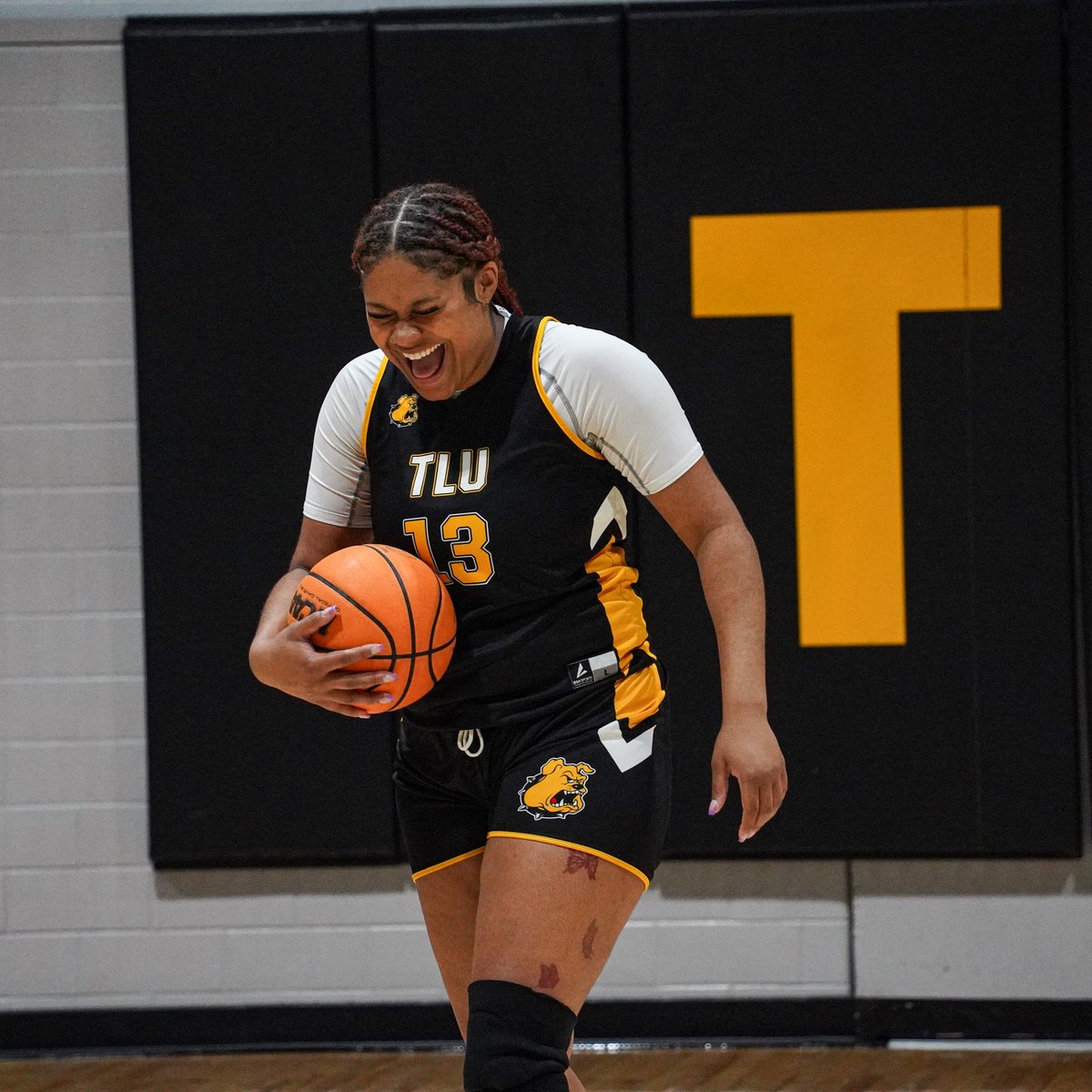TLUwbb's tweet photo. 𝐁𝐚𝐜𝐤 𝐚𝐭 𝐢𝐭 🤩🤟🤟

#TooLiveU | #PupsUp https://t.co/mCDvX4YkiL