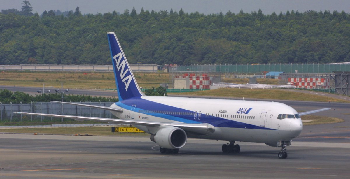 ja819061's tweet photo. #ANA #Boeing767-381/ER #JA604A
画像の飛行機、どちらも同じJA604A
しかし、Air Japan と、ANKのタイトルの位置が違っています。
ANKは、AIR NIPPONと、表示も違います
こういう、細かい所が気になりだしたら
沼にはまってしまい、空港通いしたくなりますね。 https://t.co/sadIdHhQj7