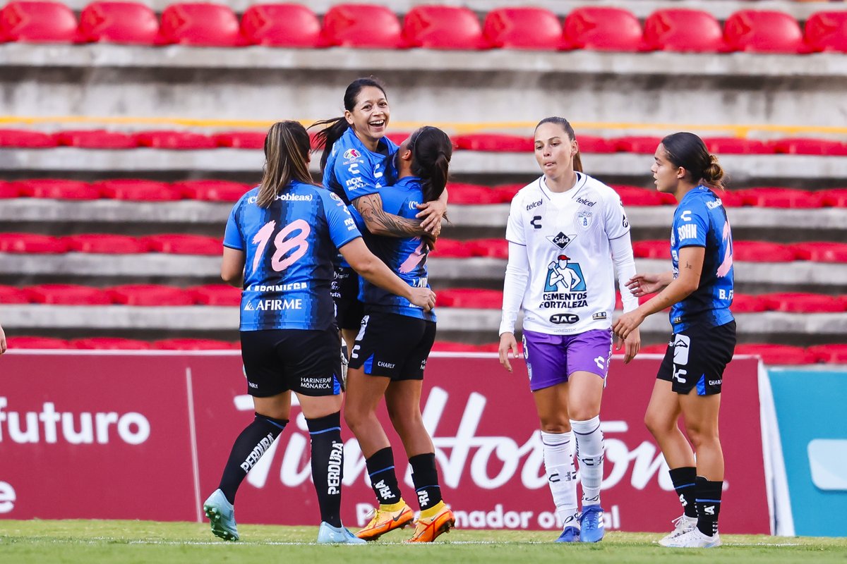 ¡Siempre, <a href="/SantamariaFabi/">Fabiola Santamaria</a>! 😍

#Somos🔵⚫️