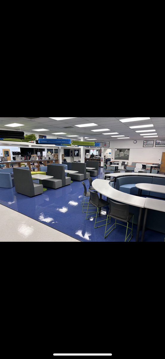 BravermanHHS's tweet photo. HHS! #modernLearningSpaces #flexibleSeating #beKind https://t.co/Oz7yg5Sn8g