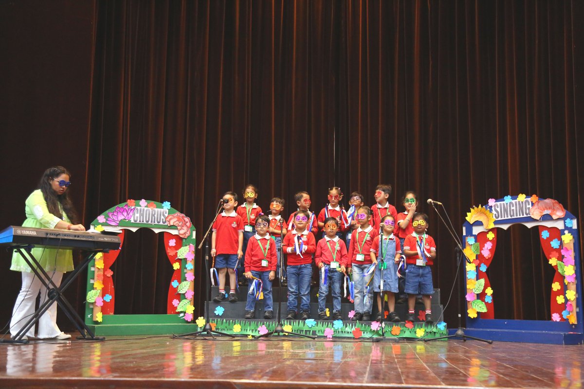 chitkara_school's tweet photo. Chitkara International School, Chandigarh, proudly hosts a mesmerising "Chorus Singing" event for the adorable tiny tots of Fledgling

#CIS #Singing #Chorusgroup #Songs #Kindergarten #Activity #classactivity #event #ChitkaraInternationalSchool https://t.co/1KgO83JqlC
