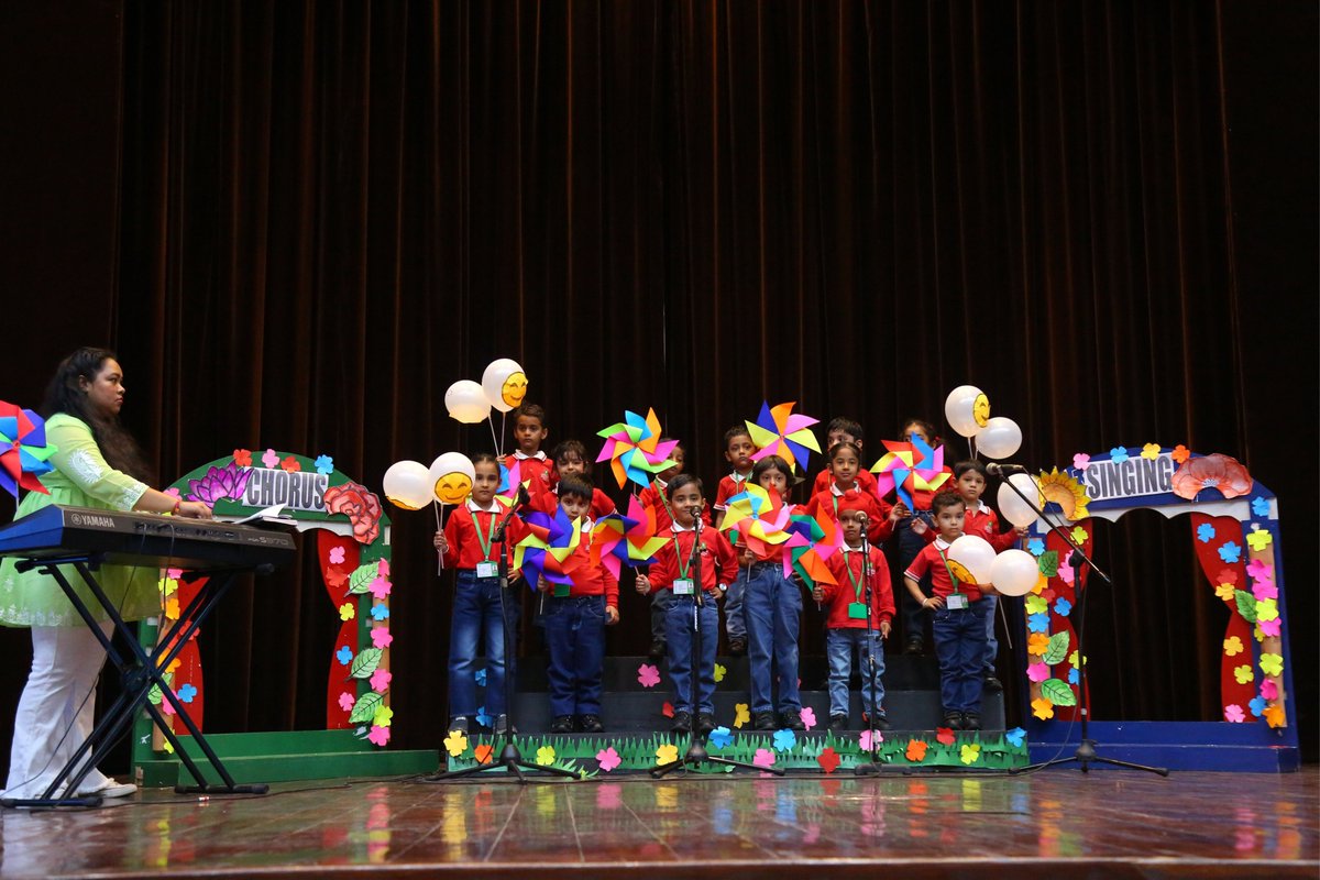 chitkara_school's tweet photo. Chitkara International School, Chandigarh, proudly hosts a mesmerising "Chorus Singing" event for the adorable tiny tots of Fledgling

#CIS #Singing #Chorusgroup #Songs #Kindergarten #Activity #classactivity #event #ChitkaraInternationalSchool https://t.co/1KgO83JqlC
