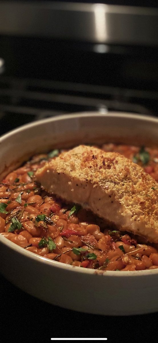 gsdreams's tweet photo. Din dinβ¦ Panko Crusted Salmon π£ with Smoked Paprika Cannellini Beans #dinner #rusticfood #peasantfood https://t.co/Ke5jIQLJYK