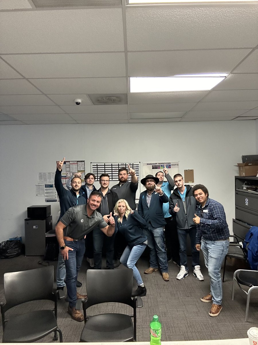 RSM training complete for AIA in Albany and Rochester!! UNY Going for records this year!! Best partnership in retail baby!!!#uny #gobigorgohome #primecommunications #GoBills @Hope_Chapman @judy_cavalieri @kennicaraballo1 @JeffSpain2 @AkbarPRIME1 @SeanPayne_ATT