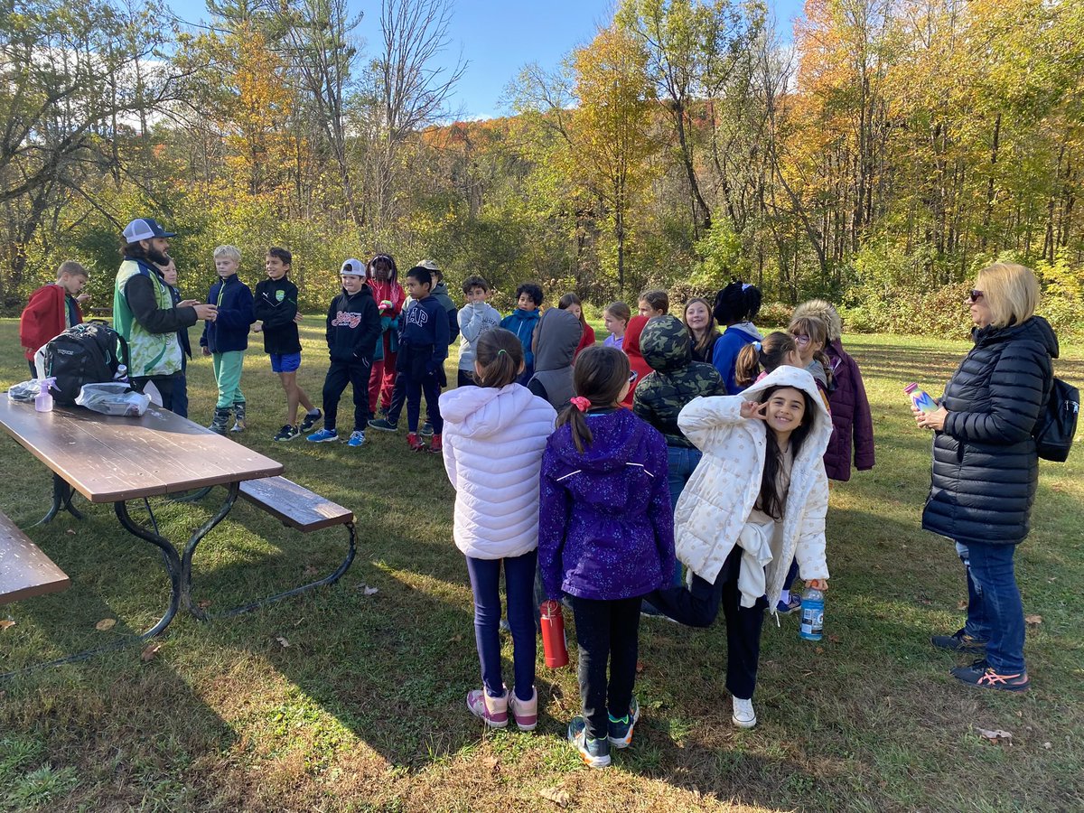 We had so much fun on our field trip to Gatineau Park last Friday 🍂🍁 It was great to take our learning outside for a day! @StGemmaOCSB