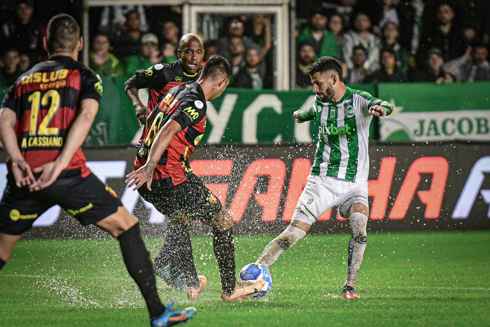 Em jogo equilibrado, escolinha e juventude ficam no empate pelo torneio da  amizade de Lavandeira - Tribuna do Interior