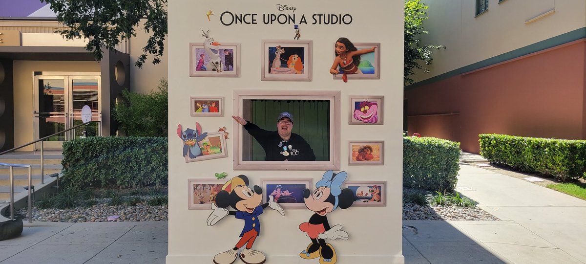 Disneyfan9523's tweet photo. Also I Just Saw Once Upon A Studio Twice With An Introduction By Disney CEO Bob Iger! And It Was Amazing To See Bob Iger In Person! #Disney100 #Disney100YearsOfWonder #DisneyCastLife #LifeAtDisney #BobIger #OnceUponAStudio #WaltDisneyCompany #ShareTheWonder https://t.co/Shjcu0jhCn