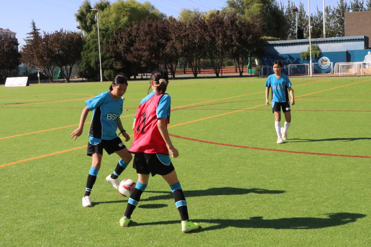 BSB_Shunyi's tweet image. U12 Girls' Friendly Football Quad Tournament was held on Oct 14. 40 girls from 4 teams (2 BSB team, ISB and WAB) participated showing excellent sportsmanship and good teamwork. Congratulations to the BSB Girls who won the match!
#BSBShunyi #NordAngliaEducation #NAEBeAmbitious