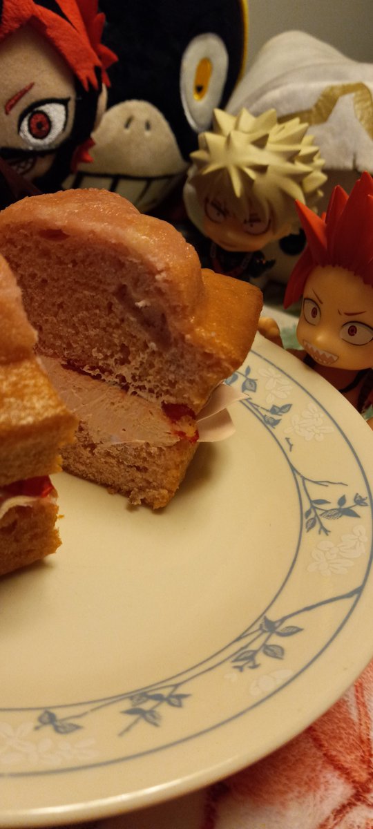 morteaforutoo's tweet photo. Happy birthday Kiri! Since we seem to be close to the end of the series I went hard this year and tried my hand at gyudon! Let's hope for a prohero arc so we can see Red Riot on the scene 
⚙️🤜🤛💕
#切島鋭児郎誕生祭2023
#切島鋭児郎生誕祭2023 https://t.co/uhwdYwCx76