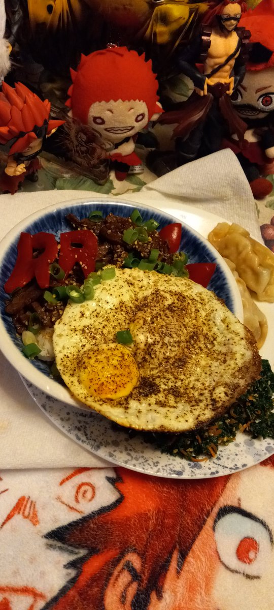 morteaforutoo's tweet photo. Happy birthday Kiri! Since we seem to be close to the end of the series I went hard this year and tried my hand at gyudon! Let's hope for a prohero arc so we can see Red Riot on the scene 
⚙️🤜🤛💕
#切島鋭児郎誕生祭2023
#切島鋭児郎生誕祭2023 https://t.co/uhwdYwCx76