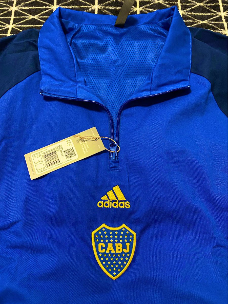 lo que está este buzo, por favor. no lo quiero, lo necesito.