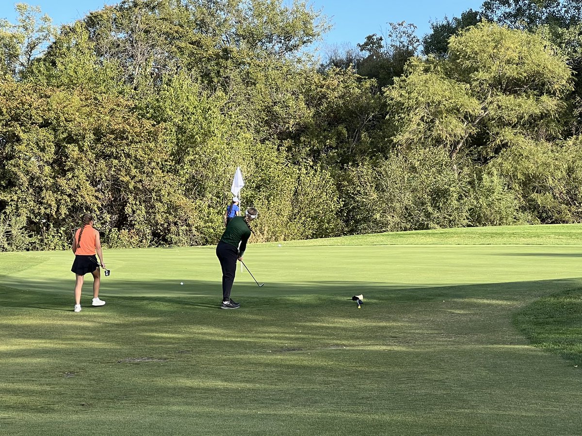 PV_Activities's tweet photo. Freshman Harley Wade finished day one of the state golf tournament in 9th place, out of 87 golfers, and has qualified for day two on Tuesday! 

Results:
https://t.co/WUntRwPgmH https://t.co/OTw7DIa9NB