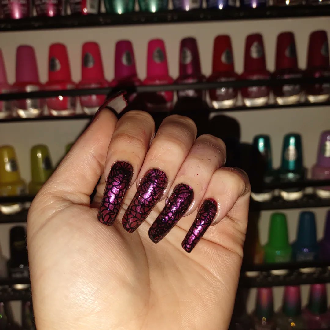 JesseStreeter5's tweet photo. Love LA Colors New Galaxy Color Shifting Topper Nova Combined With Wet N Wild Scooby-Doo Collab That's The Spirit @LA COLORS Cosmetics @wetnwildbeauty #lacolorscosmetics #lacolorscolorshifting #wetnwildmakeup #brokeassnailartist #brokassnailart #nailart #nailartist #nailpolish https://t.co/qbX6ZQzjo1