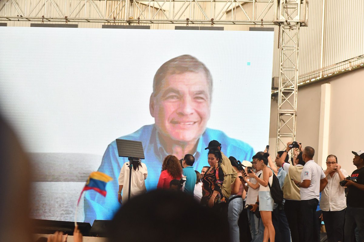 "El escorpión siempre está listo para clavar su aguijón venenoso en cualquier momento o al menor descuido. Así es el prófugo. Apenas conoció su estrepitosa derrota, clavó su ponzoñosa verborrea en el pueblo ecuatoriano, dijo que tuvieron que asesinar a un candidato para que su