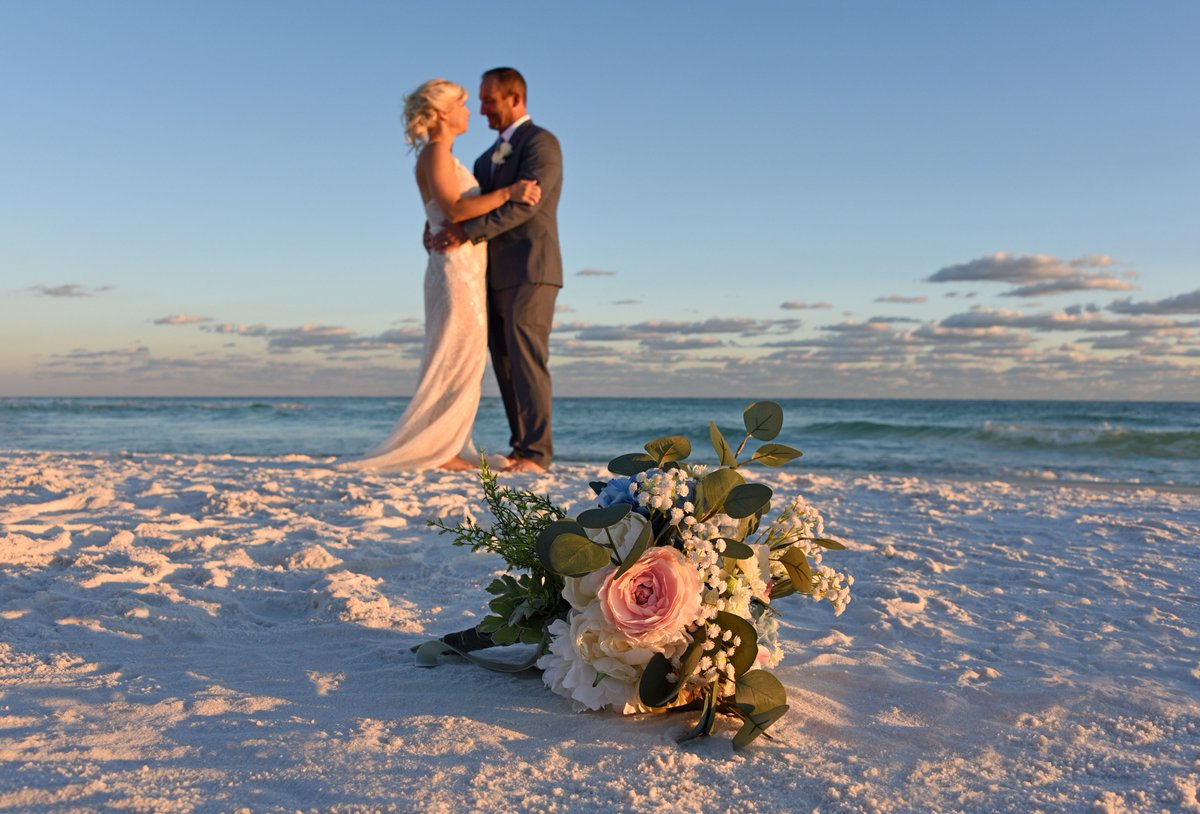 sunsetbeachwed's tweet photo. Tim &amp; Laurie blended their hearts, lives, and families tonight on Dune Allen Beach Congratulations to the Missouri newlyweds! #beachwedding https://t.co/CBxGMSkuBV