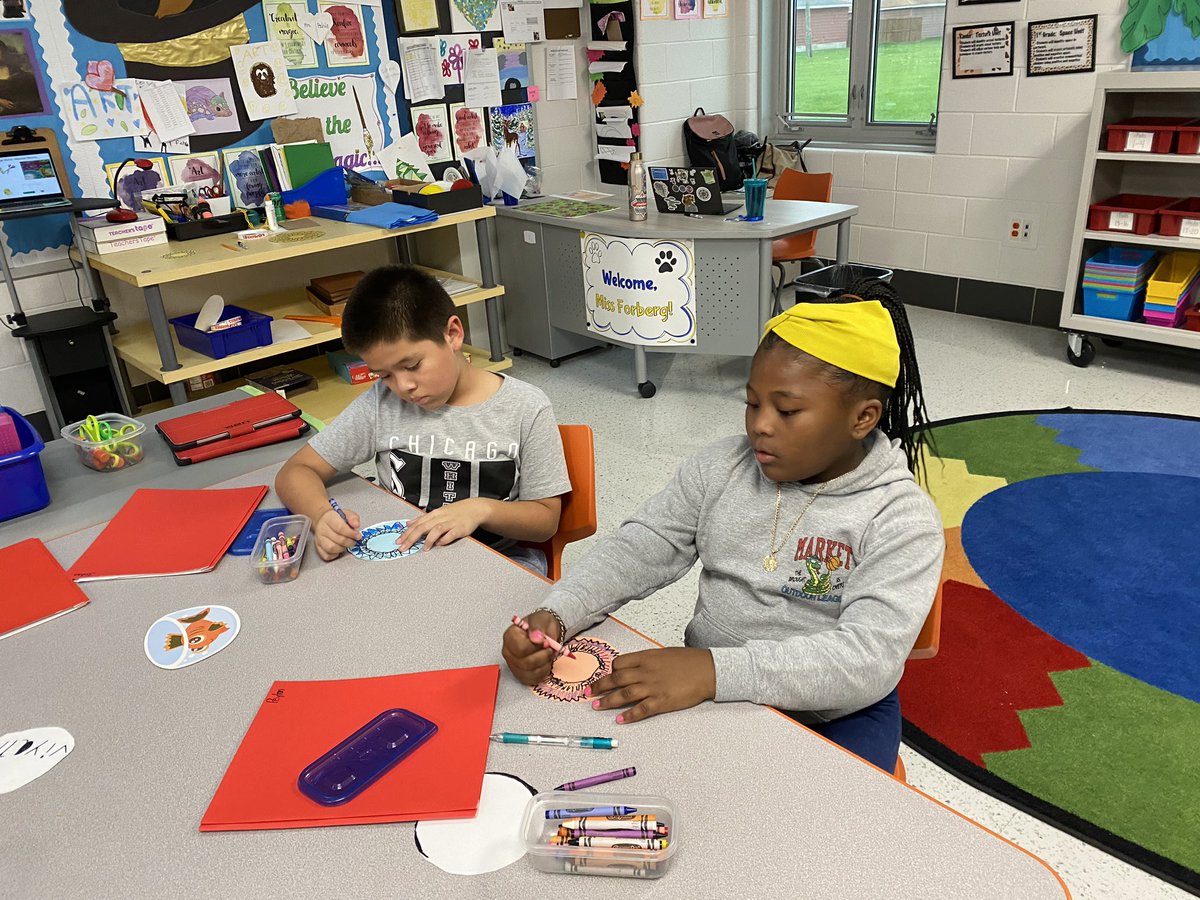 MrsFahle's tweet photo. Wrapping up our celebration of Hispanic Heritage Month with folk art flowers, Amate Bark painting, Mexican mirrors,  and Picasso Puppies! #lane126 https://t.co/PspZl8ywm5