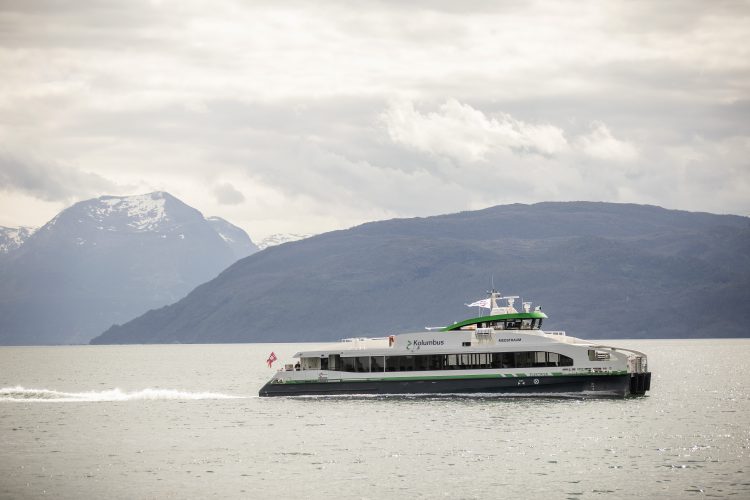 The #WorldsFirst fully electric fast ferry, Medstraum, was named vessel of the year 2023 at the Marine Propulsion #Decarbonisation Awards in Amsterdam.🏆 We at Wärtsilä are proud to be a part of this project! More in the news from @NCEMCT. lnkd.in/dyqWegua